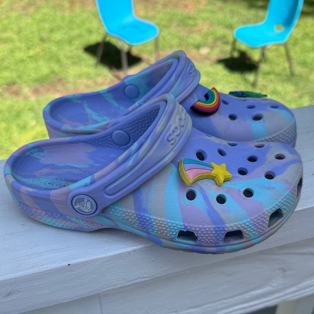 CROCS Kids' Multicolor Clogs with Fun Charms